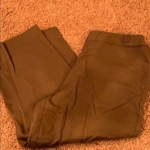 Brown capris